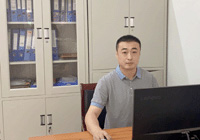 《以你我青春妙筆，書寫辰龍?jiān)娨馕恼隆?甘  霖